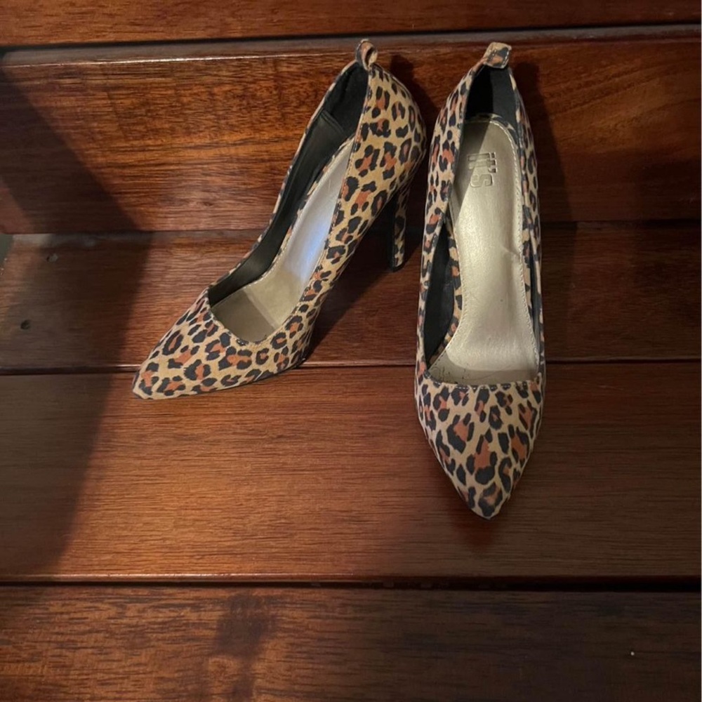 Cheetah print high heels size 7